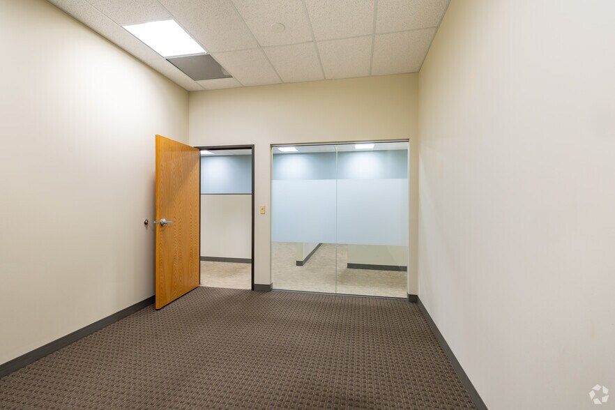 More Photos Of 8020 Shaffer Pky, Littleton Light Manufacturing For Lease