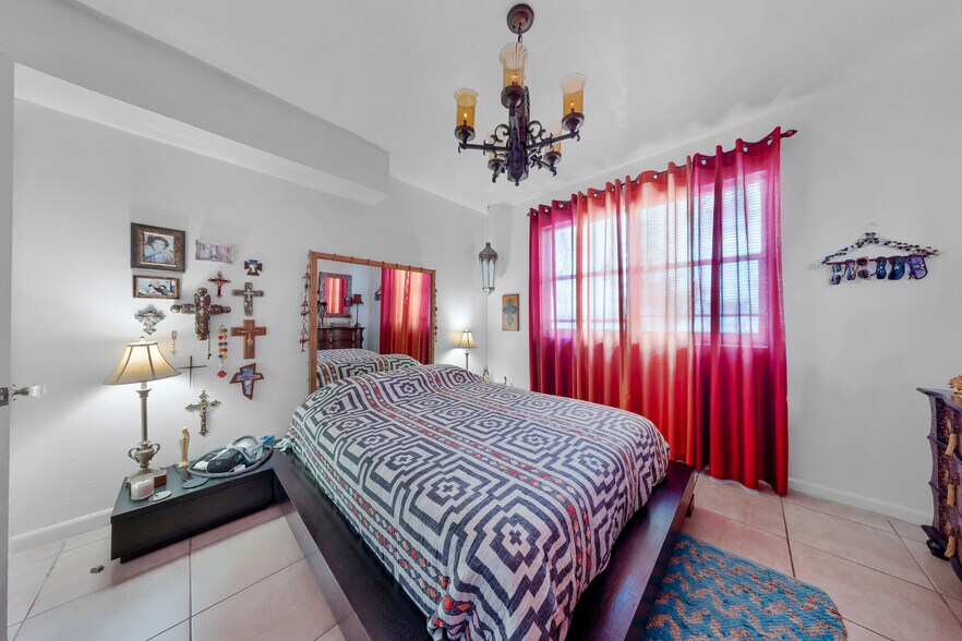 More Photos Of 1580-1590 SW 6th St, Miami Apartments For Sale