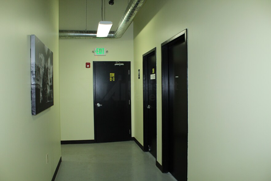 More Photos Of 1025 S Broadway St, Akron Warehouse For Lease