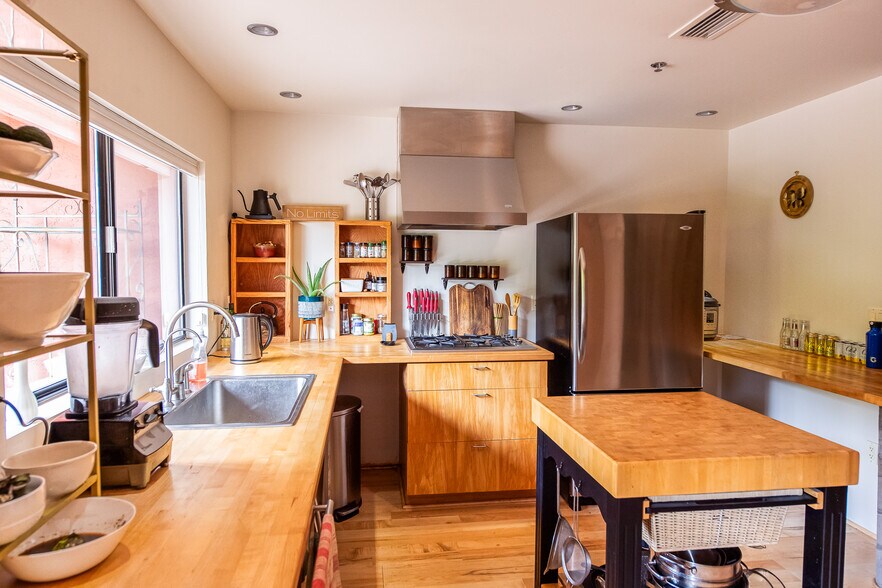 More Photos Of 45 Birch Blvd, Sedona Medical For Lease