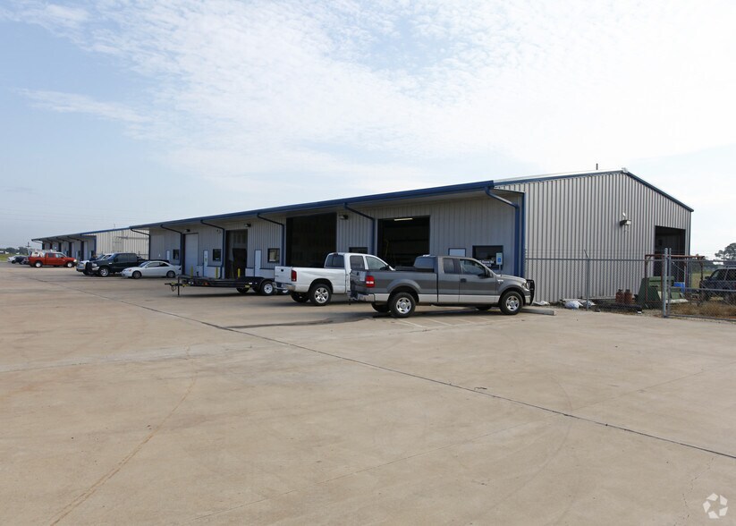 More Photos Of 3902 Reese Rd, Richmond Warehouse For Lease