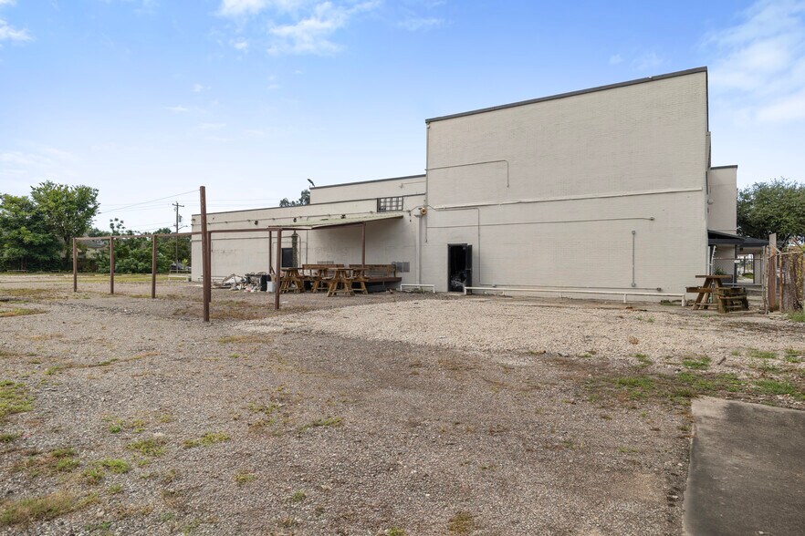 More Photos Of 3801 Garrow St, Houston Freestanding For Sale