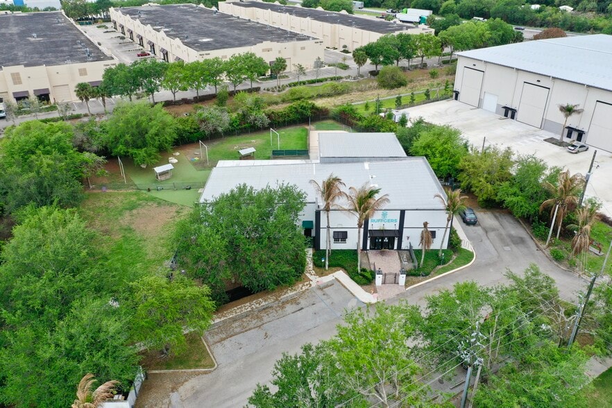 More Photos Of 1310 SW Treasure Coast Commercial Way, Stuart Service For Sale