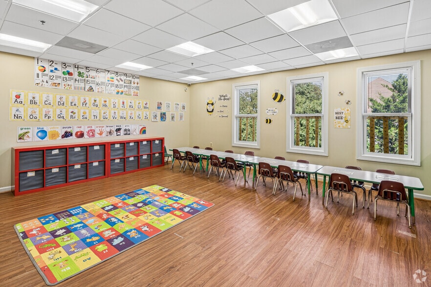 More Photos Of 3538 Moncure Ave, Falls Church Daycare Center For Sale