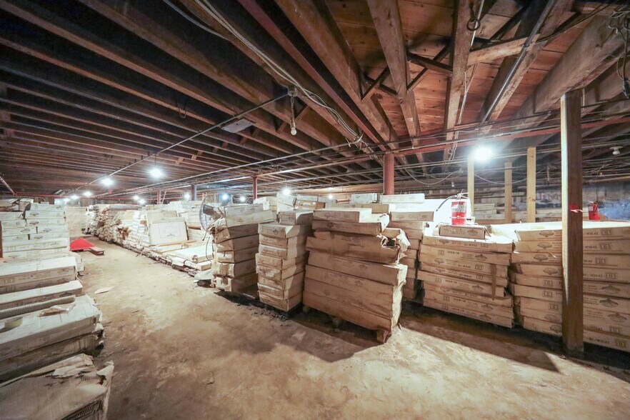 More Photos Of 1200 Castleton Ave, Staten Island Storefront For Sale