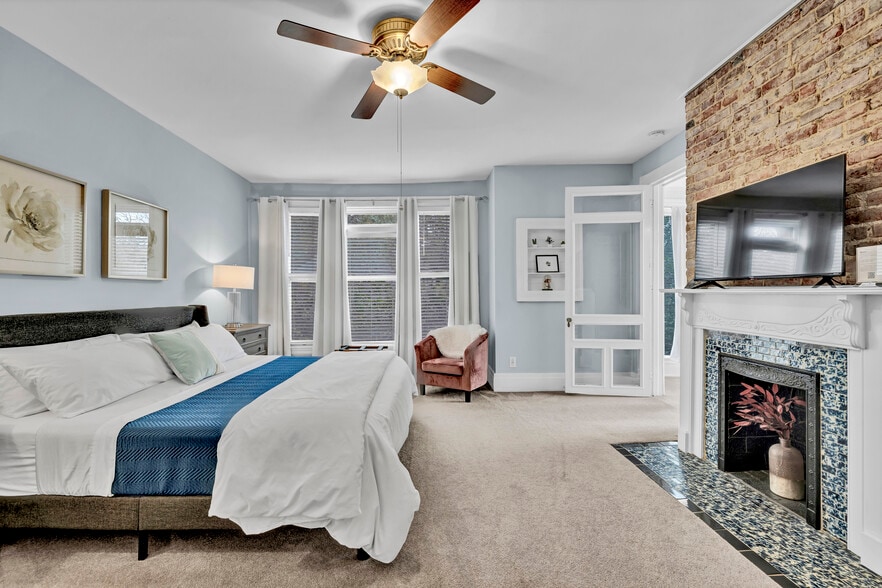 More Photos Of 412 S 3rd St, Wilmington Hospitality For Sale