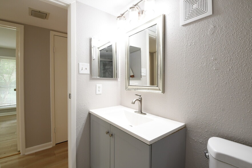 More Photos Of , Houston Multifamily For Sale