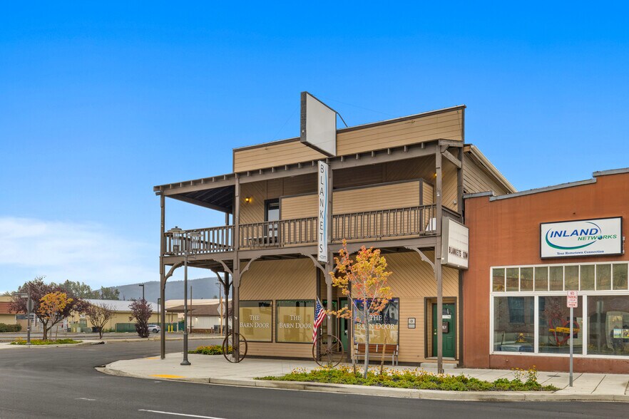 More Photos Of 220 E 1st St, Cle Elum General Retail For Sale