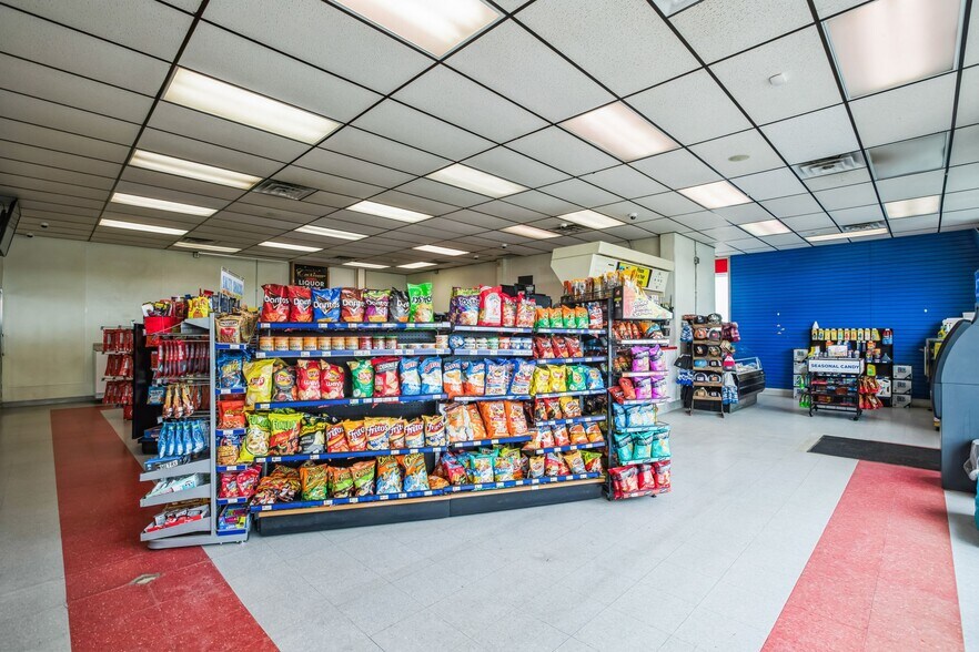 More Photos Of 1600 N Crawford Ave, Hardin General Retail For Sale
