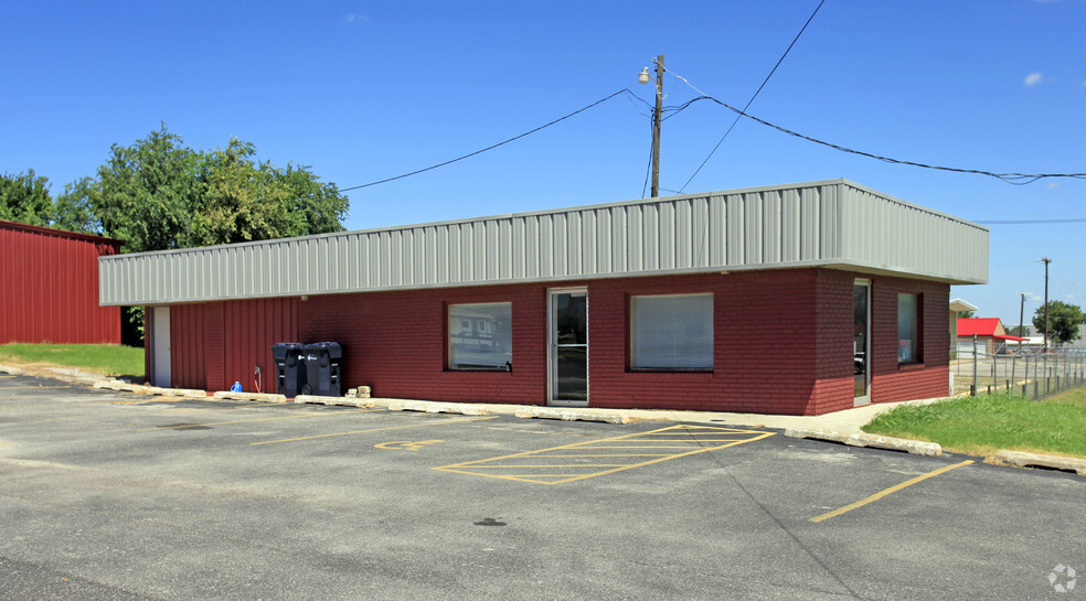 Primary Photo Of 7201 S Council Rd, Oklahoma City Warehouse For Sale