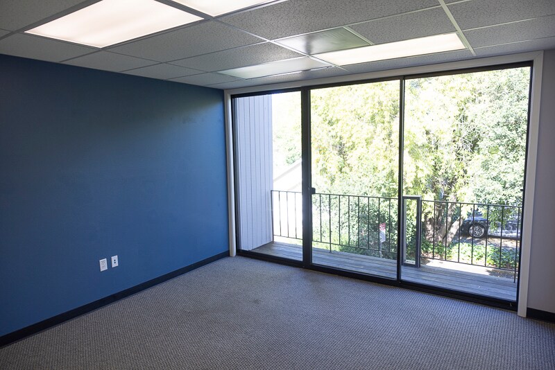 More Photos Of 717 College Ave, Santa Rosa Office For Sale