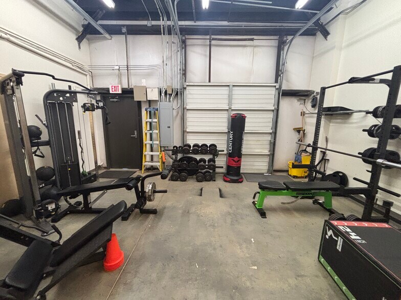 More Photos Of 221 Cooper Ln, Easley Light Manufacturing For Lease
