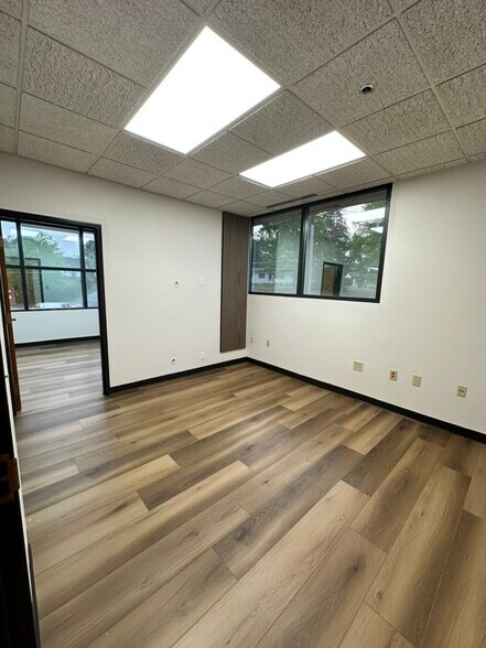 More Photos Of 2265 Roswell Rd, Marietta Office For Lease