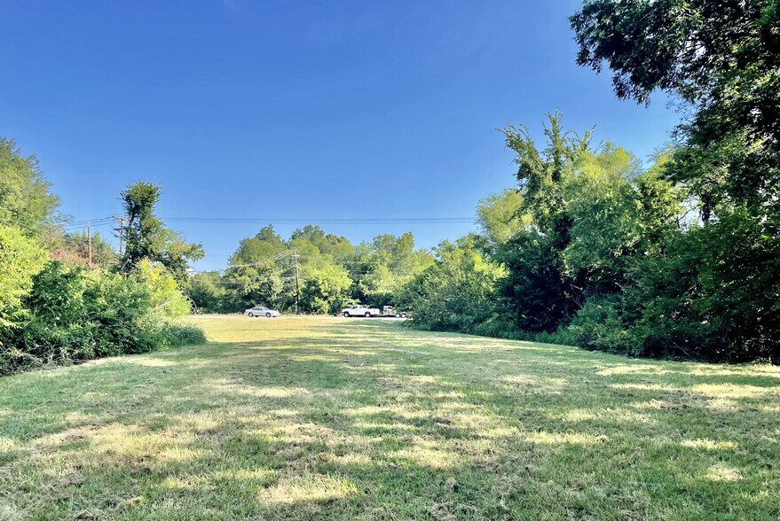 More Photos Of 815 Culver St, Commerce Land For Sale
