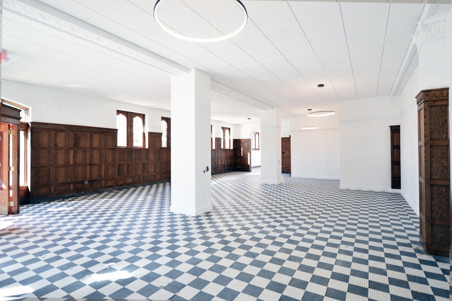 More Photos Of 415 DeBaliviere Ave, Saint Louis Apartments For Lease