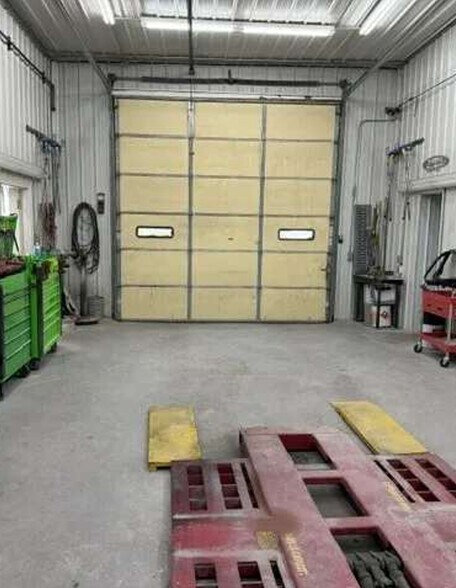 More Photos Of 1705 Main St, Scott City Auto Repair For Sale