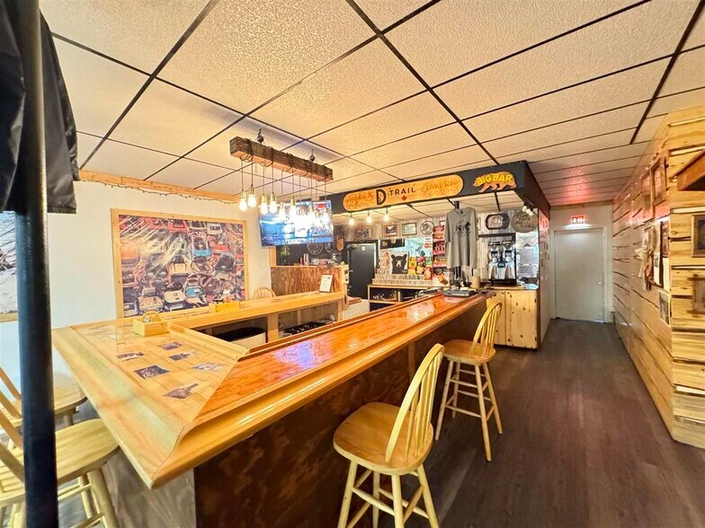 More Photos Of 109 Front St, Missanabie Hotel For Sale
