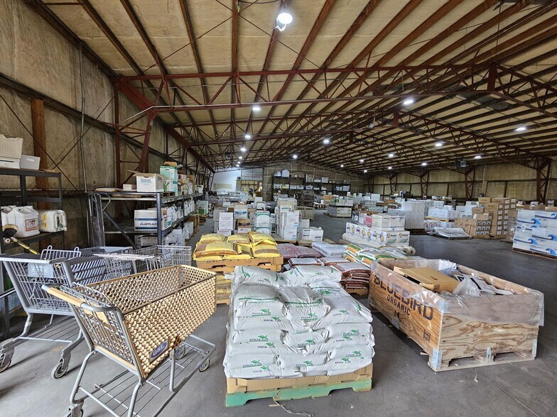 More Photos Of 1012 Walla Walla Ave, Wenatchee Warehouse For Lease