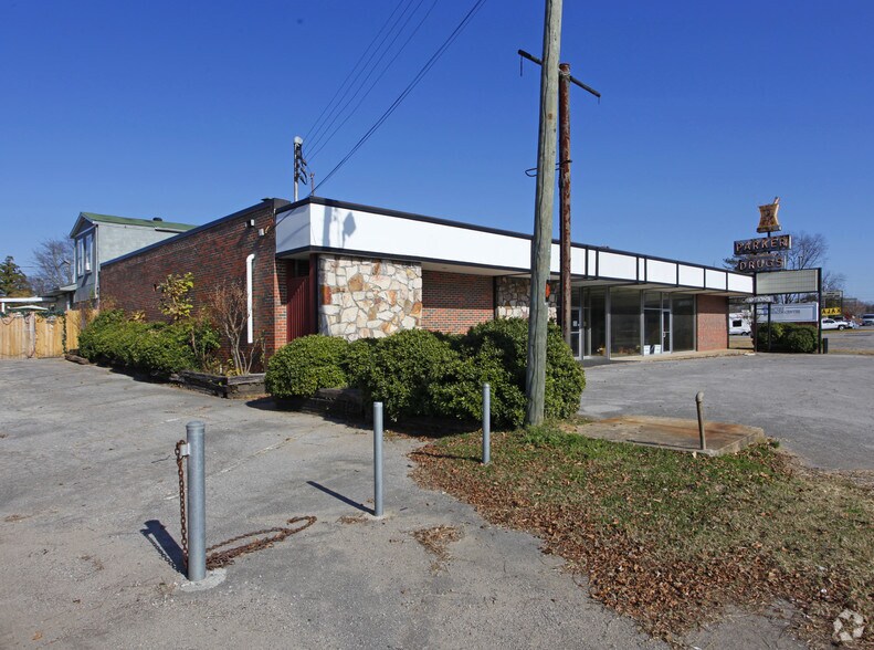 More Photos Of 7516 Parkway Dr SW, Leeds Freestanding For Sale