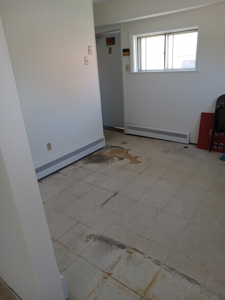 More Photos Of 515 W Butler Ave, Chalfont Veterinarian Kennel For Sale