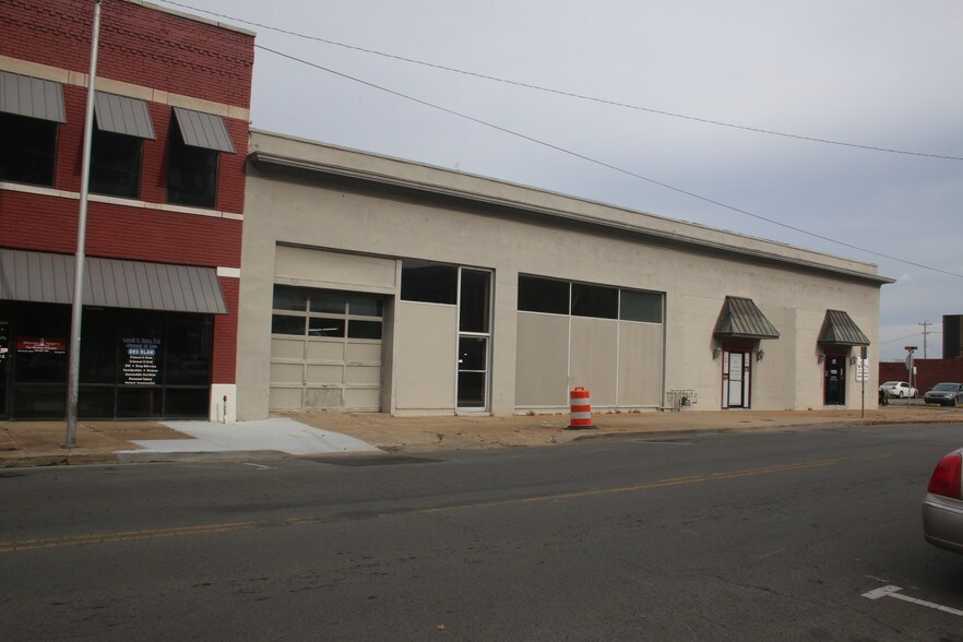 More Photos Of 432 Court St, Muskogee Warehouse For Lease