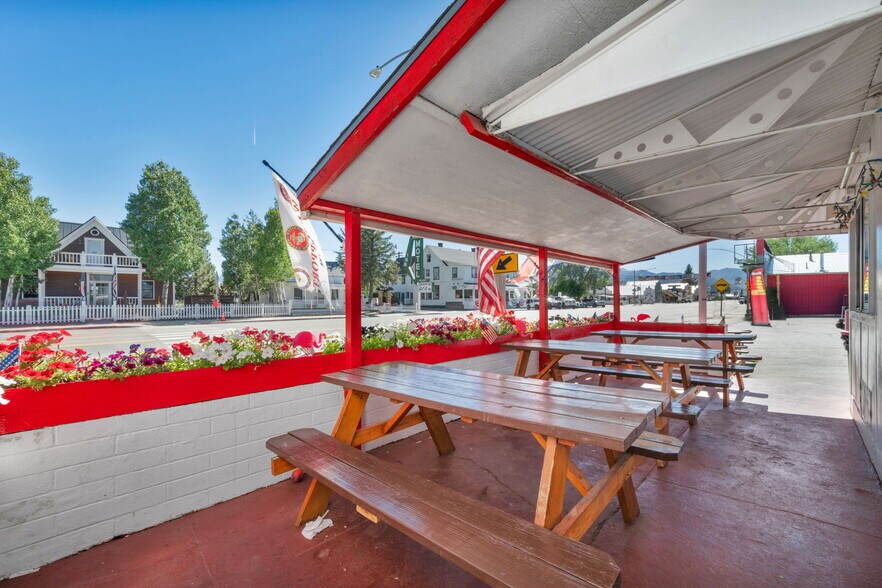 More Photos Of 198 Main St, Bridgeport Restaurant For Sale