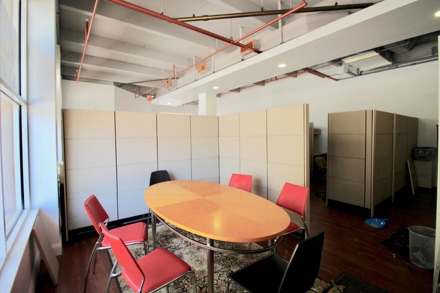 More Photos Of 120-140 S Indian River Dr, Fort Pierce Coworking Space