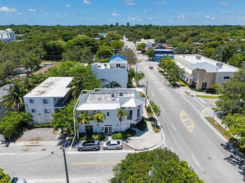 More Photos Of 3305 SW 37th Ave, Miami Office For Sale