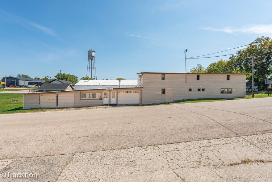 More Photos Of 10709 N Main St, Richmond General Retail For Sale