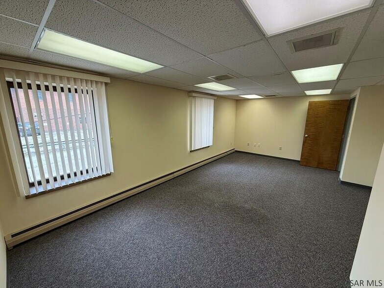 More Photos Of 244 Walnut St, Johnstown Medical For Lease