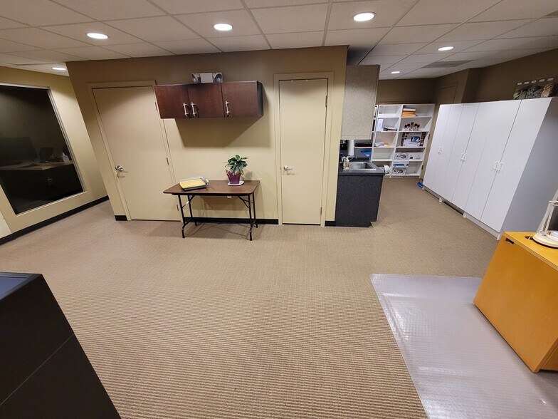 More Photos Of 11700-11706 Bowman Green Dr, Reston Office For Lease