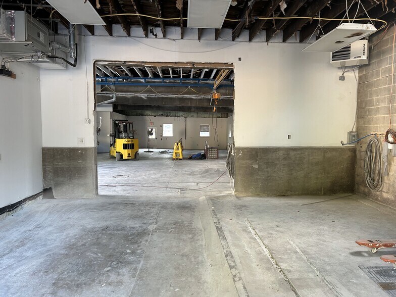 More Photos Of 145 N Ridge Ave, Ambler Light Manufacturing For Lease