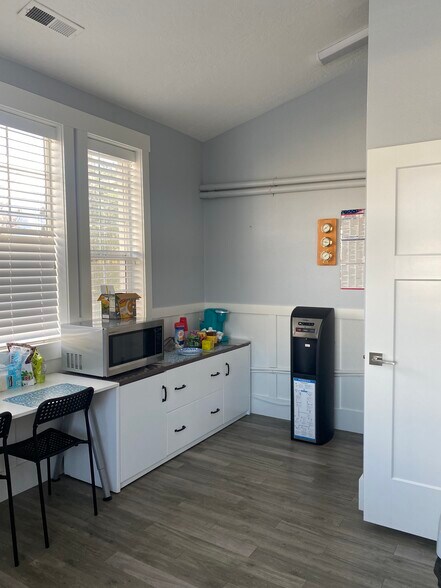 More Photos Of 9571 S 700 E, Sandy Office For Lease