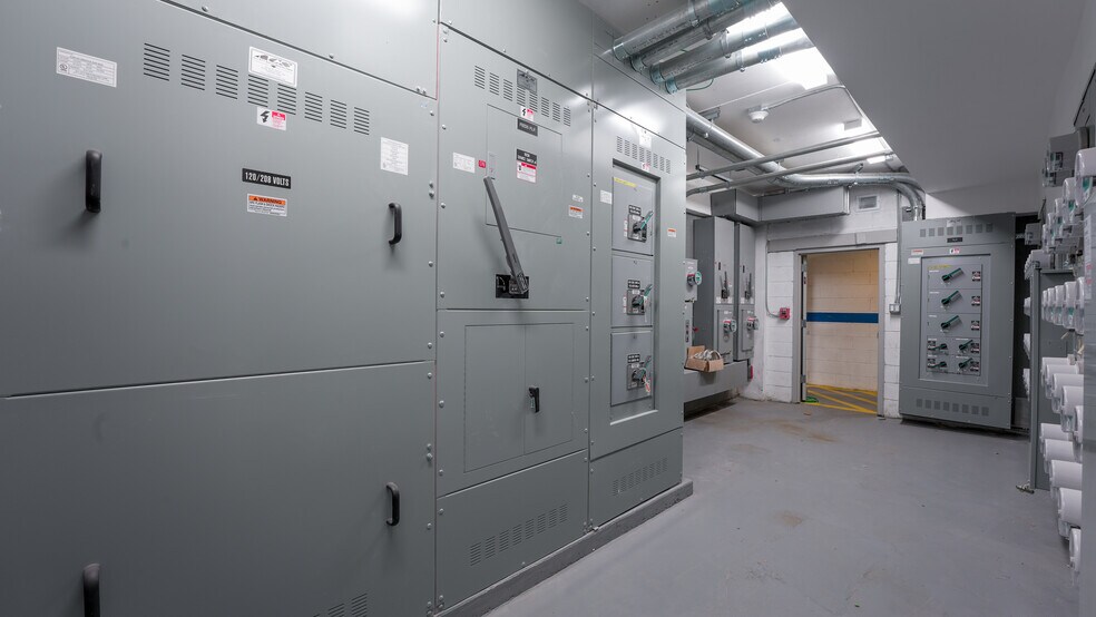 More Photos Of 9501 37th Ave, Flushing Apartments For Lease