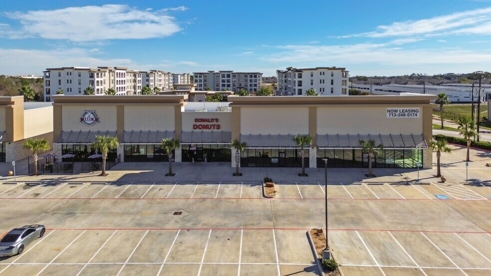 More Photos Of 3300 Bayport Blvd, Seabrook Storefront For Lease