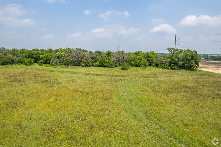 More Photos Of Rosenthal Road @ South Temple Road, Lorena Land For Sale