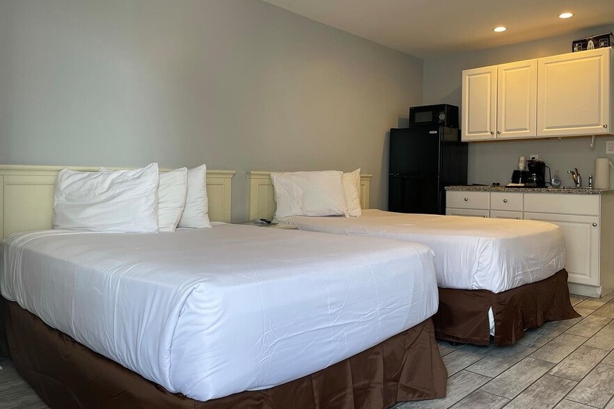More Photos Of 4906 Ocean Ave, Wildwood Hotel For Sale