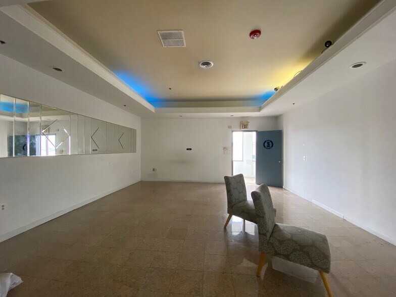 More Photos Of 600-636 Washington Ave, Philadelphia Storefront For Lease