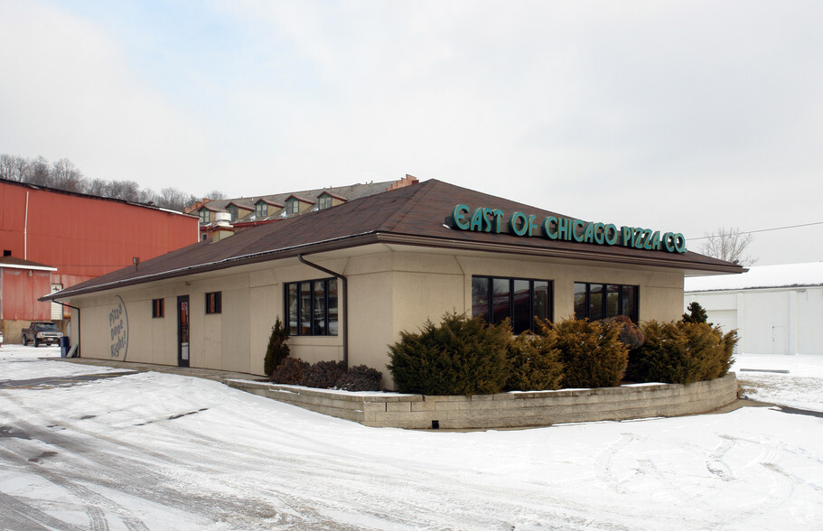 Primary Photo Of 111 Pike St, Marietta Restaurant For Sale