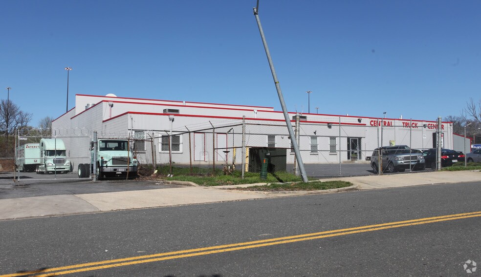 More Photos Of 3839 Ironwood Pl, Landover Warehouse For Lease