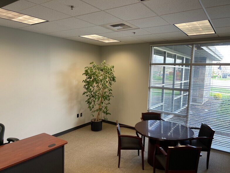 More Photos Of 919 Reserve Dr, Roseville Coworking Space