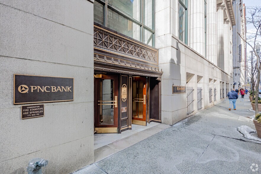 More Photos Of 437 Grant St, Pittsburgh Office For Lease