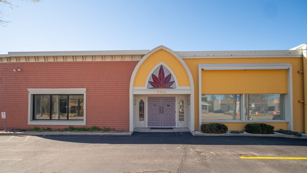 More Photos Of 2002 2nd St SW, Rochester Storefront Retail Office For Sale