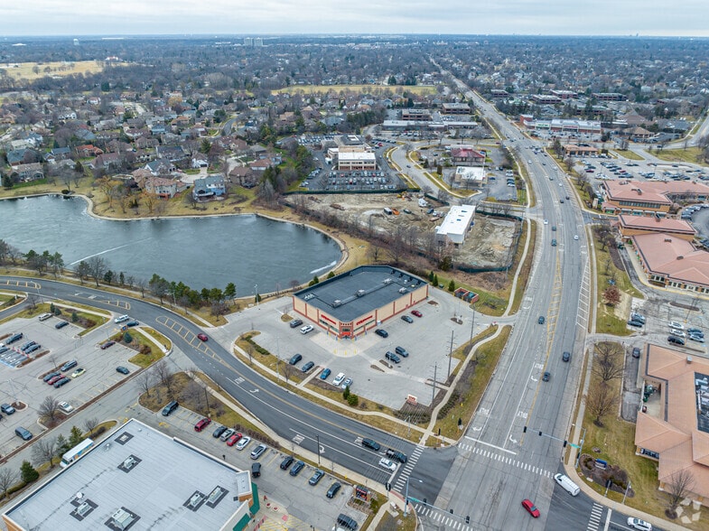 More Photos Of 2000 S Naperville Rd, Wheaton Drugstore For Sale