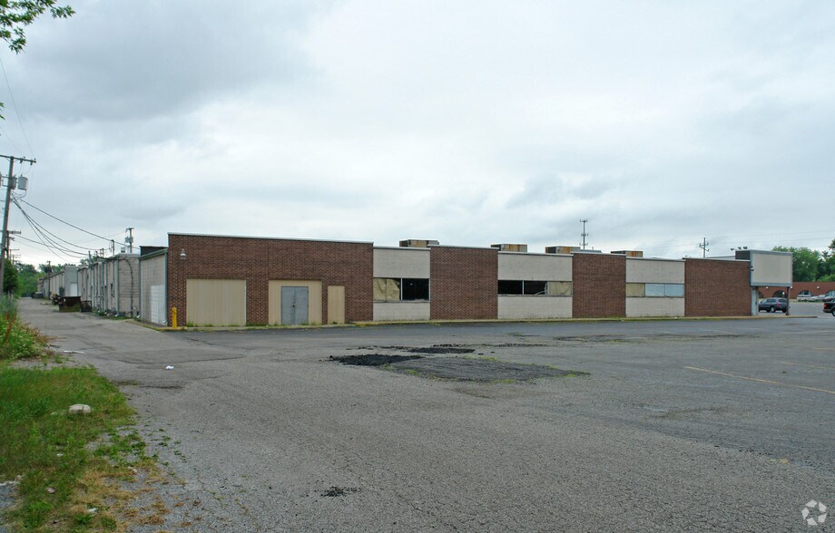 More Photos Of 5400 Broadway, Merrillville Unknown For Lease