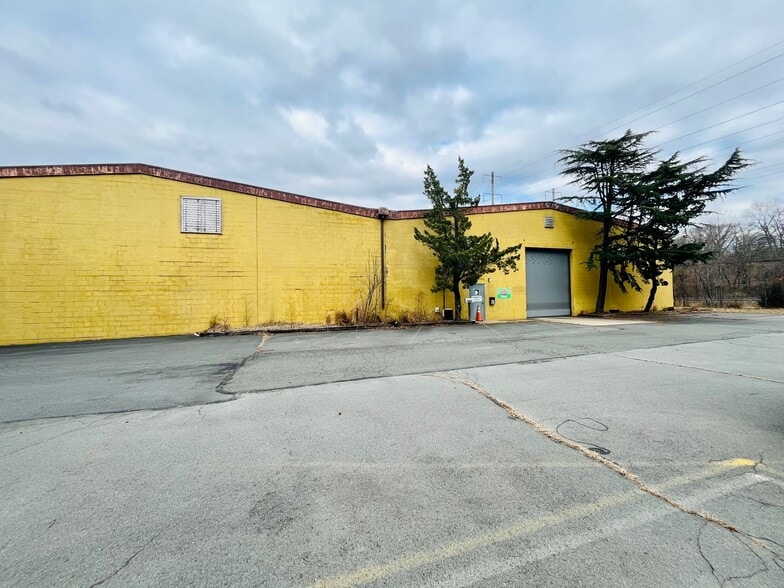 More Photos Of 880 Alexander Rd, Princeton Warehouse For Sale