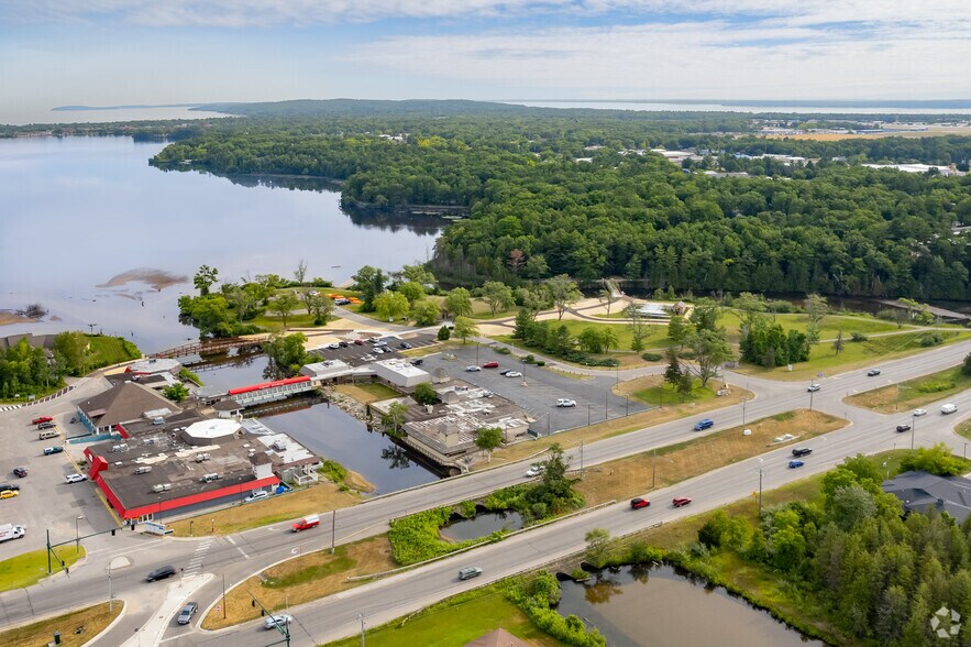 More Photos Of 2006-2024 S Airport Rd W, Traverse City Freestanding For Lease