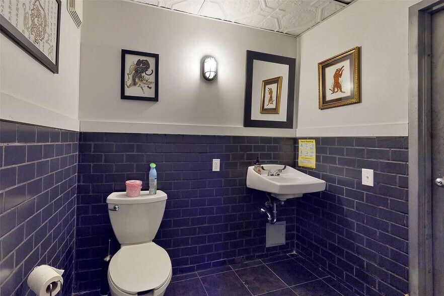 More Photos Of 1269-1271 Dundas St W, Toronto Storefront Retail Office For Lease