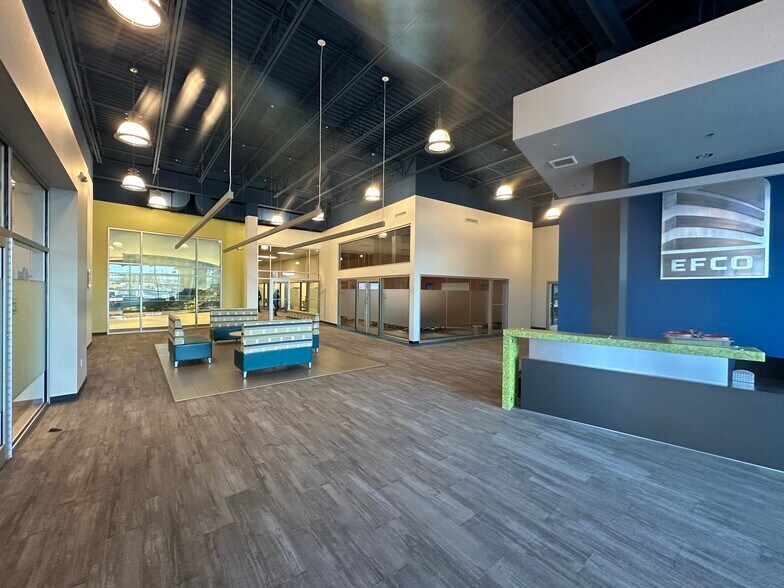 More Photos Of 807-819 E Hwy 60, Monett General Retail For Sale