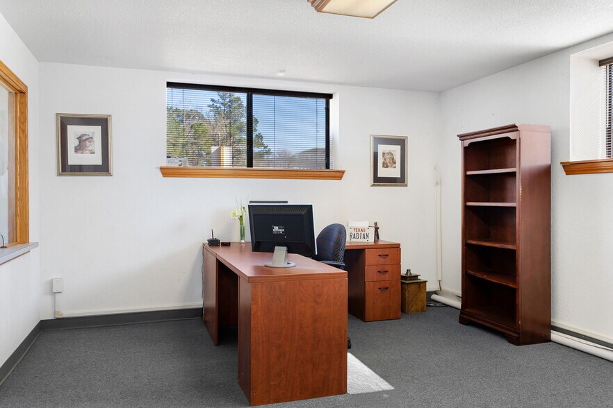 More Photos Of 169 Carol Dr, Pollok Flex For Sale